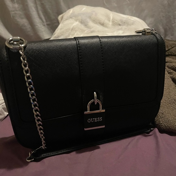 Guess Bag - Picture 1 of 5